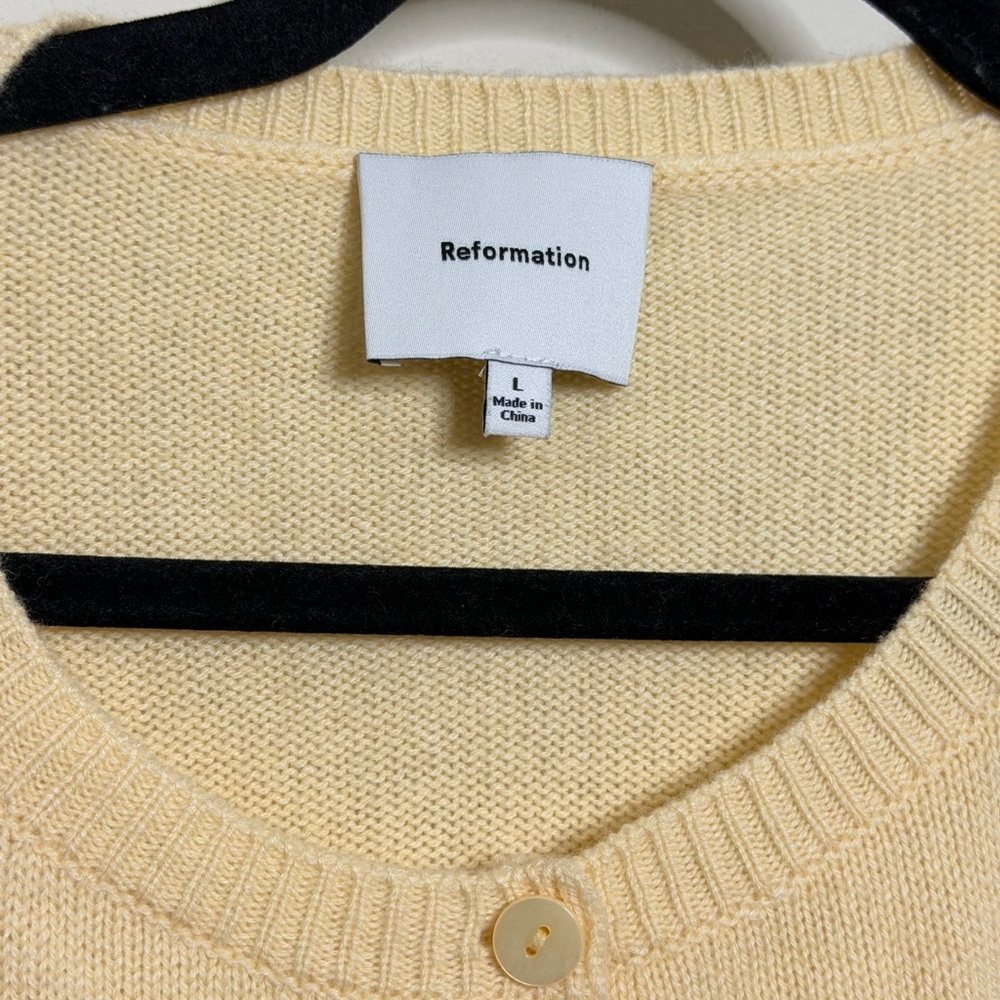 Reformation Clara Cashmere Crew Cardigan in Parmesan - Picture 5 of 7